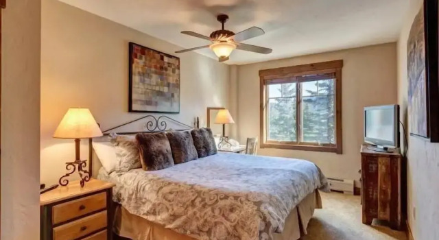 Luxury 2 Bedroom Mountain Vacation Rental in Breckenridge with Access to a Hot Tub Just Two Blocks from Main Street, Забронировать Апартаменты/квартира Апартаменты Брекенридж, Апартаменты/квартира