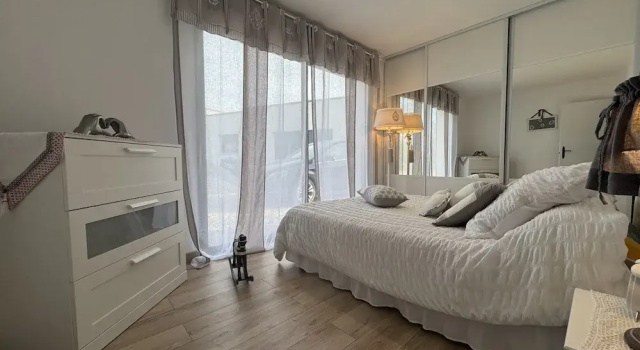 House in Ruaudin Near Le Mans Circuit, Забронировать Дом для отпуска Коттеджи Ле-Ман, Коттедж
