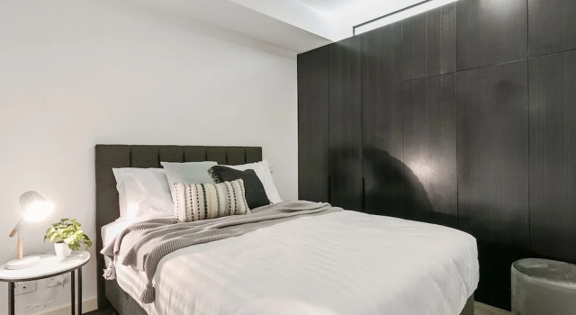 GRATTAN A Premier Location & Modern Space, Varaa Hotelli Melbourne 