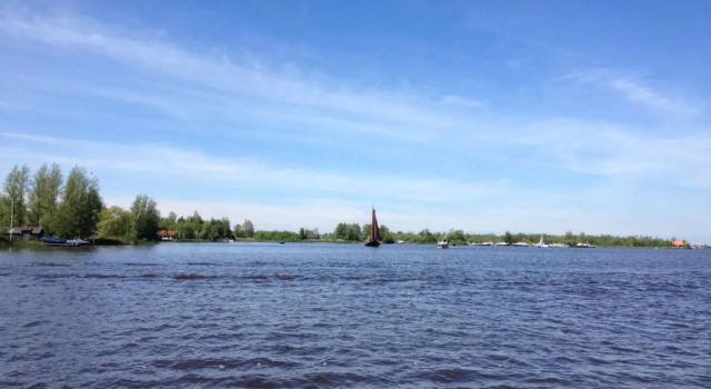 Коттедж Woonboot Sweltsje