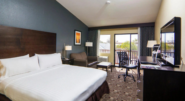 Номер Standard Holiday Inn Express Hotel & Suites Solana Beach-Del Mar by IHG