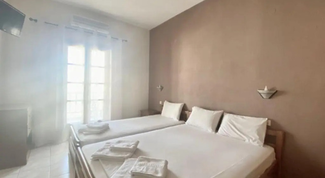 Aloni, Book Hotel Afitos 