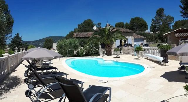 Коттедж Gîte LES PINS climatisé piscine jardin parking