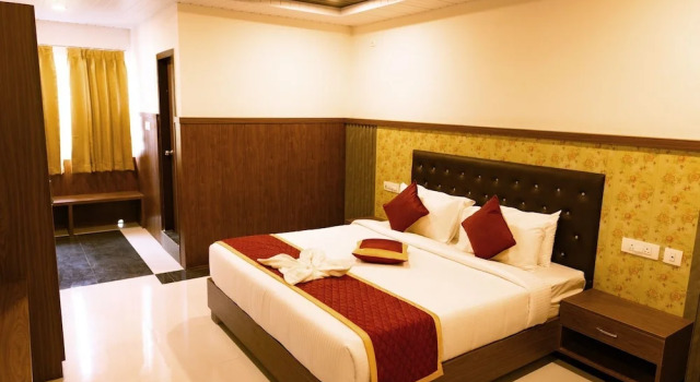 Номер Superior Hotel Grand Orchid