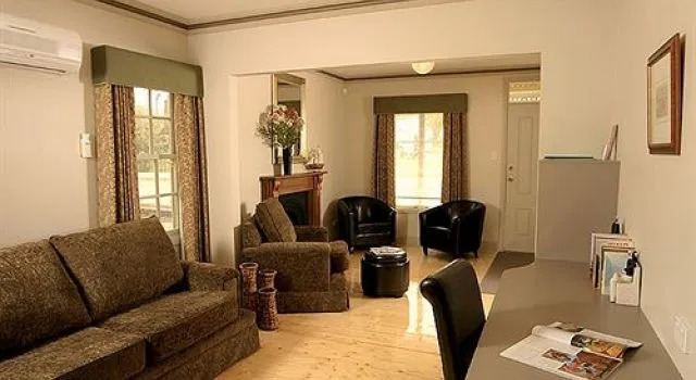 Ballarat Miners Cottages, Rezerwuj Hotel Hotele 4-gwiazdkowe w Ballarat, 4*