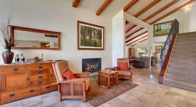 1261 Country Club Drive