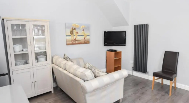 Seaside Cottage Moments From Ryde s Golden Sands Sleeps 4, Rezervasyon Tatil Evi Merseyside villalar, Villa