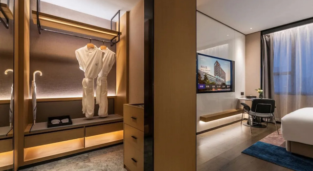 Люкс Deluxe Ji Hotel (Tianjin Drum Tower)