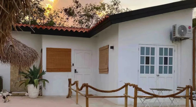 Коттедж Palm Beach Vacaysuites - Garden Suite - Poolside