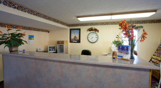 Americas Best Value Inn Litchfield, Buchen Sie Gasthaus Litchfield Illinois