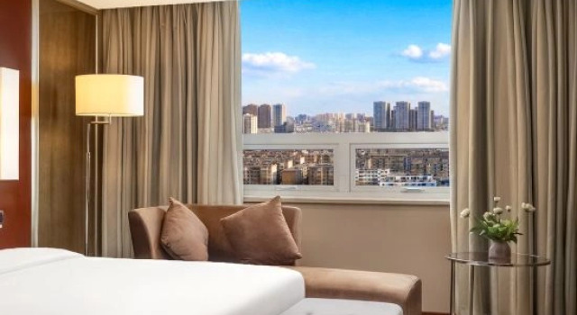 Люкс Business Holiday Inn Yinchuan International Trade Centre