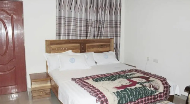 Jam Guesthouse, Book Hotel Hotels in Wa with Parking, Parking