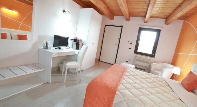 Villa Giulia Del Cavaliere, Book Villa Hotels in Pollino with Parking, Parking