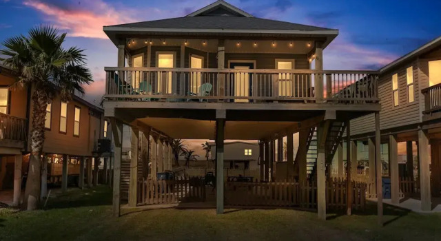 Stunning Beach House With Firepit&grill, Book Hotel Hoteller i Houston med parkering, Parkering