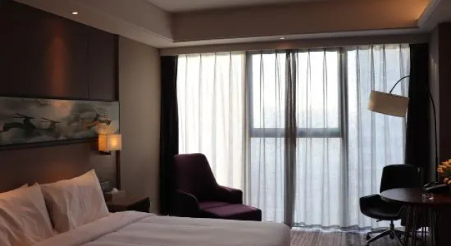 Люкс Mercure Yantai Golden Beach