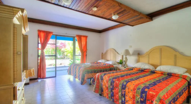 Четырёхместный номер Standard Beach Break Resort