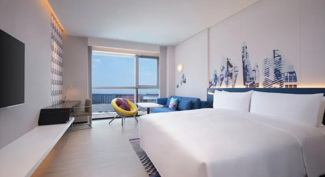 Двухместный номер Standard с видом на город Aloft by Marriott Shanghai Hongqiao