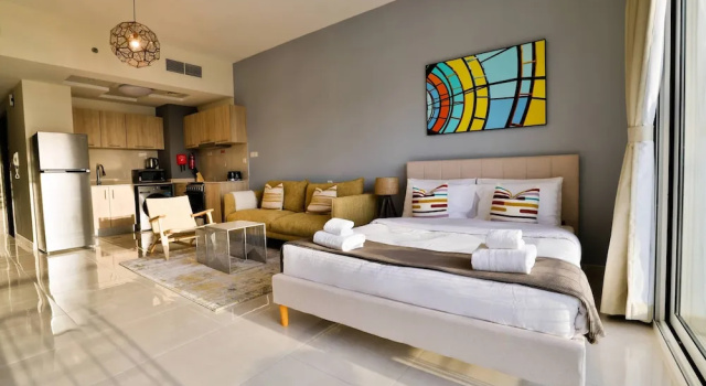 Апартаменты с балконом и с видом на город Stunning Studio near Downtown Dubai