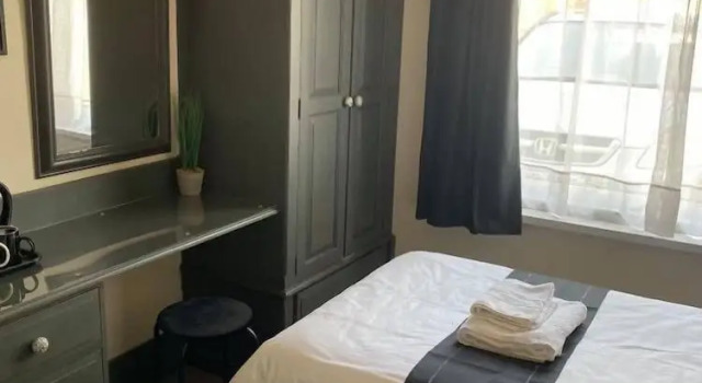 Двухместный номер Standard Burlington Hotel