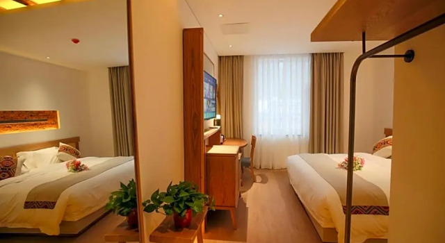 Номер Standard с видом на горы SuoXiShanJu Light Luxury Resort Hotel
