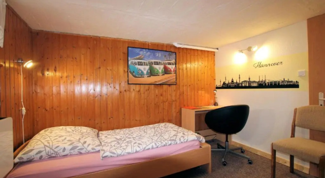 ABT - Private Room for 1, Забронировать Отель Отели Ганновера с парковкой, Парковка