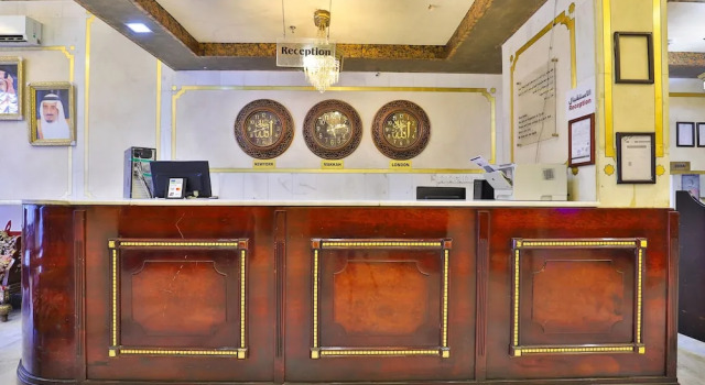Jawhra White Palace Hotel, Забронировать Отель Бизнес-отели Ash Shishah, 4* 5*