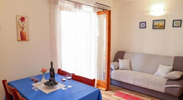 Boro - Free Parking and Grill - A2, Prenota Hotel Povlja 