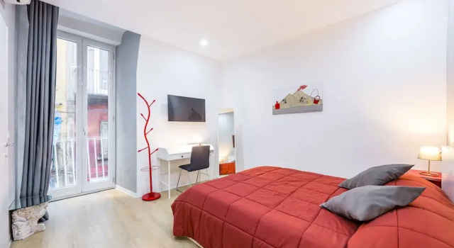 Lucky Flat Near Toledo by Napoliapartments, Buchen Sie Ferienwohnung Neapel Kampanien