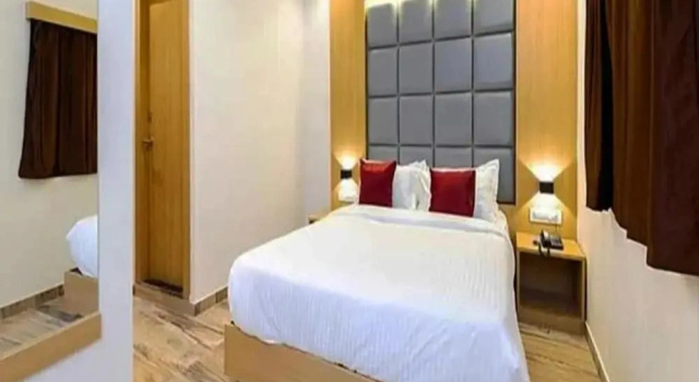 Номер Deluxe Fabhotel Aarti Residency