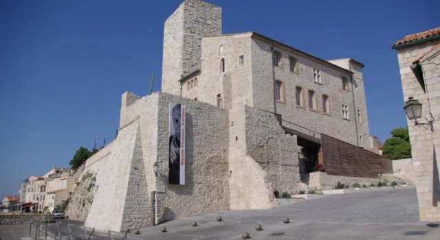 Grand Studio Azur Avec Terrasse - Vieil Antibes