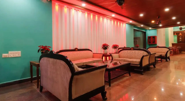 Miranda Beach Resort, Rezerwuj Ośrodek wypoczynkowy Tanie hotele w Baga
