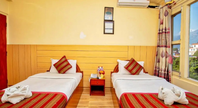Двухместный номер Standard с видом на горы Hotel Grand Holiday