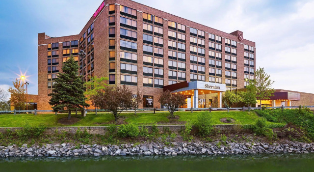Номер Standard Sheraton Lisle Naperville Hotel