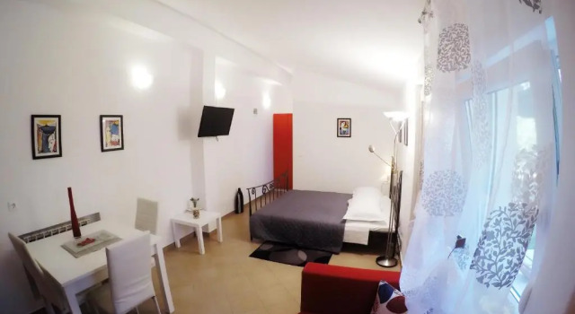 Studio Apartment Adriana