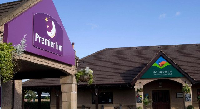 Premier Inn Falkirk - Larbert, Забронировать Отель Отели Центральной Шотландии с парковкой, Парковка