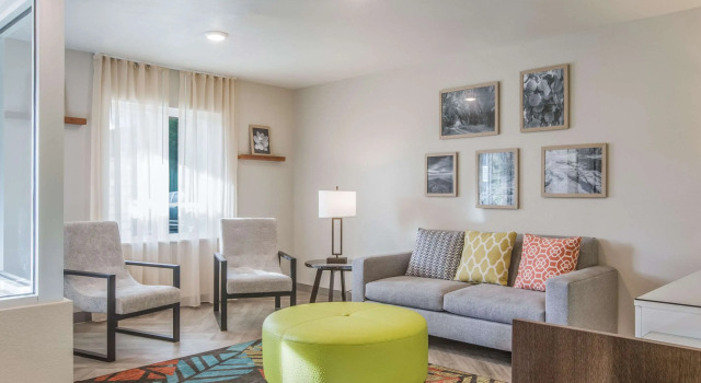 WoodSpring Suites Atlanta McDonough, 预订 酒店 麦克多诺 佐治亚州