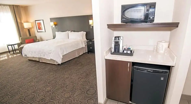 Run of House Holiday Inn Hotel & Suites Red Deer by IHG