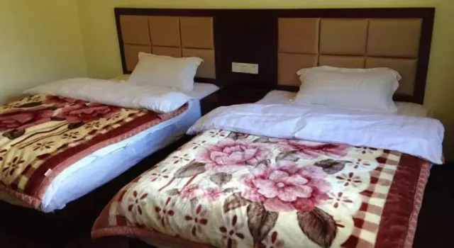 An Duo Zang Jia Hostel, Prenota Ostello Ngawa Cina