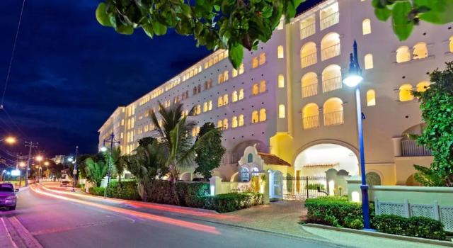 Апартаменты Sapphire Beach Condominiums by Blue Sky Luxury