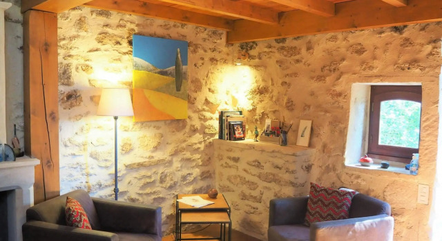 Pretty stone house with own terrace and private garden, Grignan, Rezerwuj Hotel Grignan Drôme Provençale