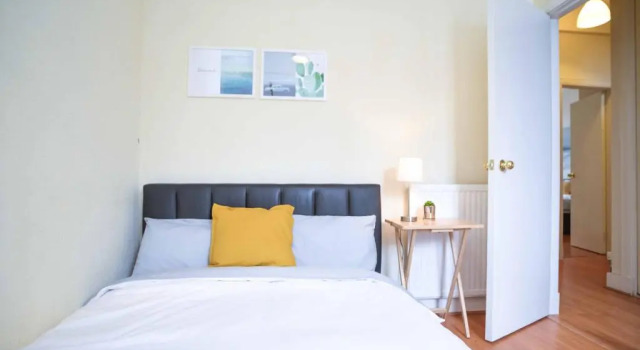 Modern Flat in Rosemount City Centre