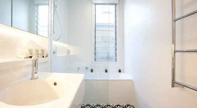 Spacious 3-bed Family House With Courtyard