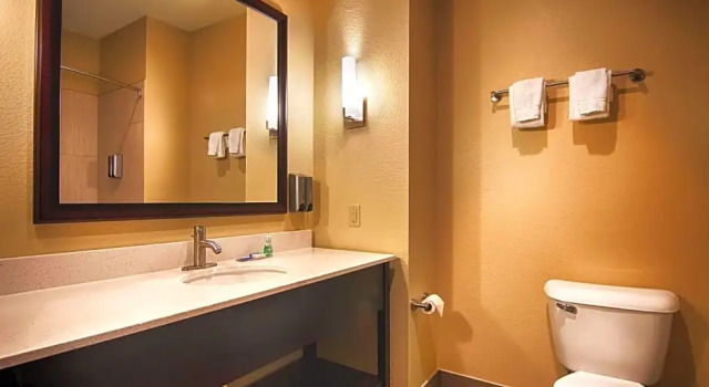 Номер Standard Best Western Lindsay Inn & Suites