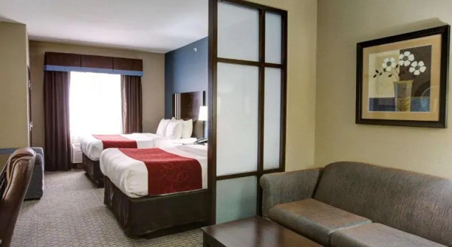 Номер Standard Comfort Suites Bastrop