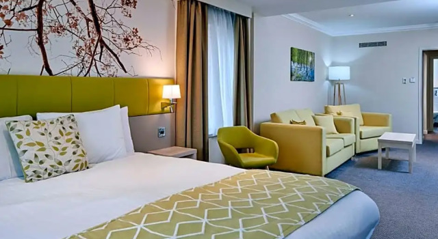 Люкс Executive Holiday Inn Corby Kettering Hotel & Spa