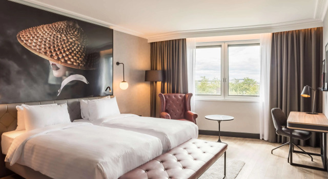 Номер Standard Radisson RED London Heathrow