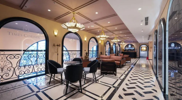 Times Corner Amalfi Hotel, Rezerwuj Hotel Hotele w Mekong Delta z basenem, Basen