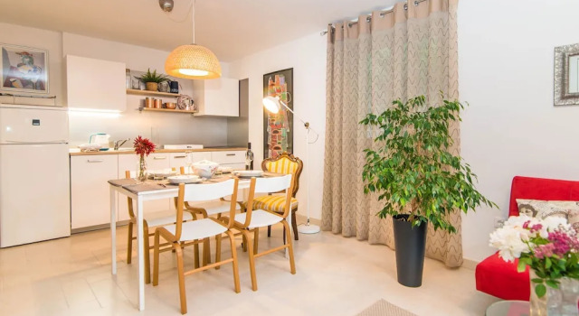 Luxuriously Furnished 4 Studio Apartment for 3 People in Villa Arta in Lovran