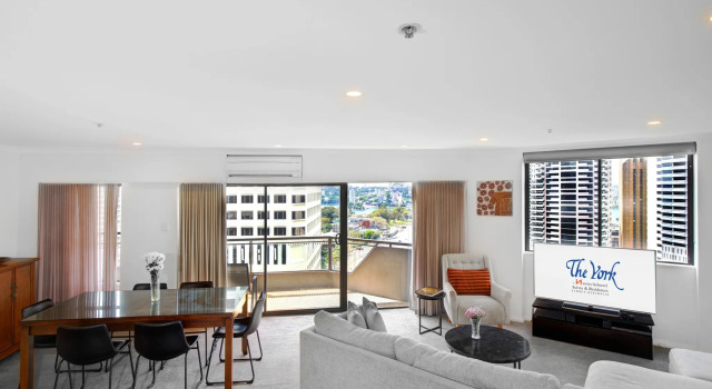 Апартаменты с 3 комнатами The York by Swiss-Belhotel