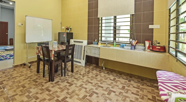 Номер Standard OYO Home 90448 Nurbayu Guest House